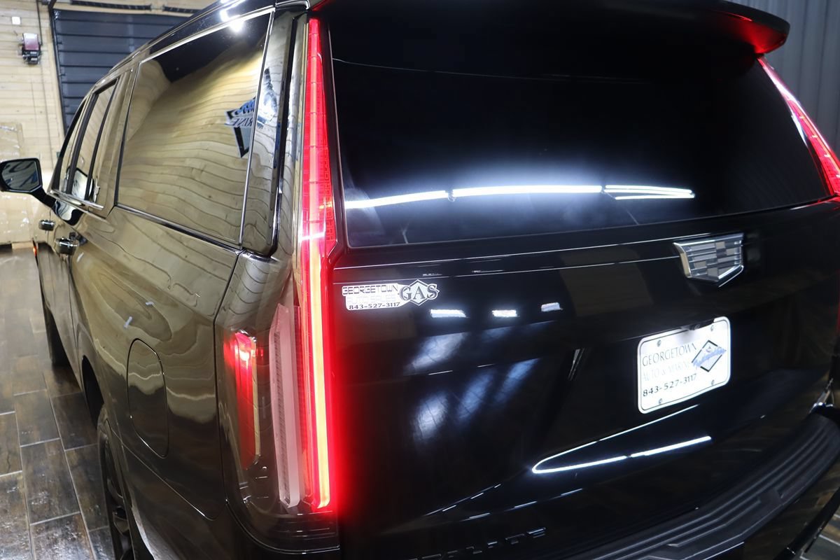 Used 2024 Cadillac Escalade ESV Sport w/ LPO, ONYX Package AWD/4WD image 18