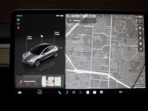 Used 2023 Tesla Model 3 Standard Range image 22