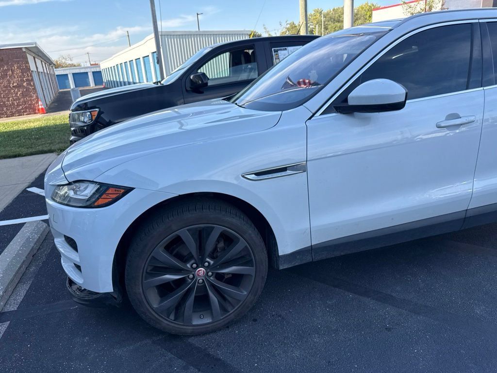 Used 2018 Jaguar F-PACE Portfolio AWD/4WD image 2