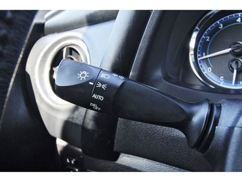 Used 2019 Toyota Corolla L image 19