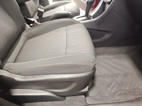 Used 2019 Chevrolet Trax LT AWD/4WD image 31