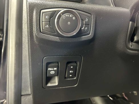 Used 2018 Ford F150 XLT w/ Equipment Group 302A Luxury image 19