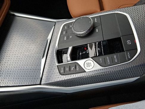 Used 2025 BMW 330i Sedan w/ M Sport Package RWD image 14