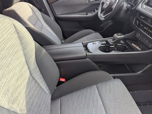 Certified 2023 Nissan Rogue SV image 12