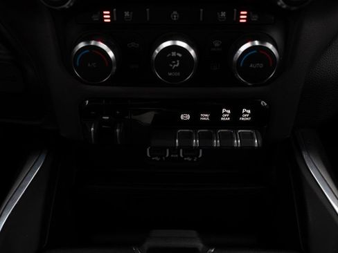 Used 2020 RAM 2500 Laramie w/ Night Edition AWD/4WD image 18
