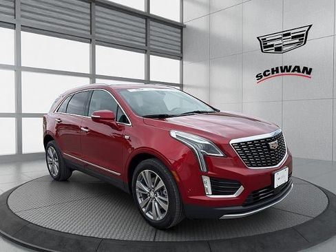 Used 2025 Cadillac XT5 Premium Luxury w/ Technology Package AWD/4WD image 2