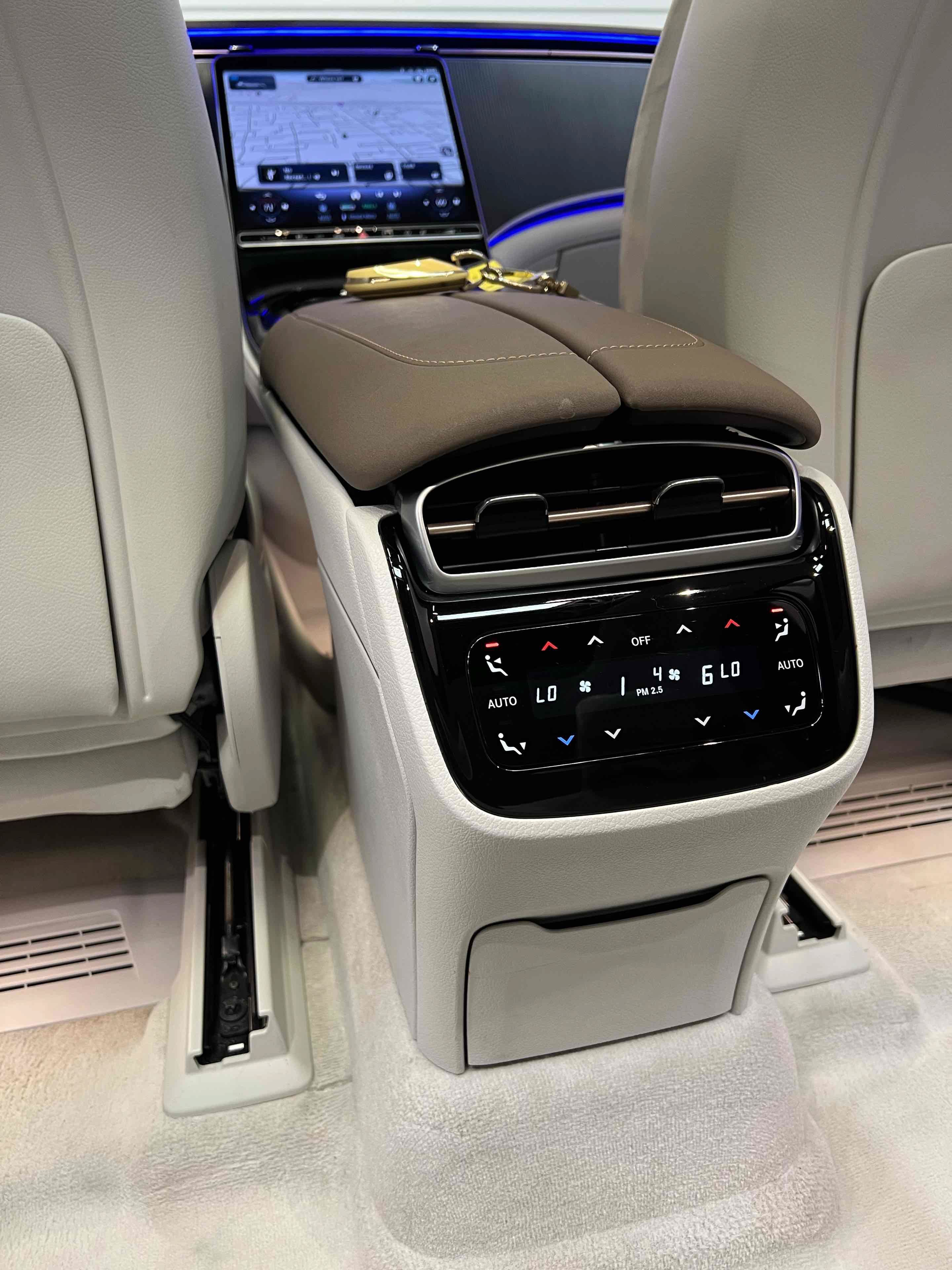 Used 2023 Mercedes-Benz EQS 450+ SUV image 27