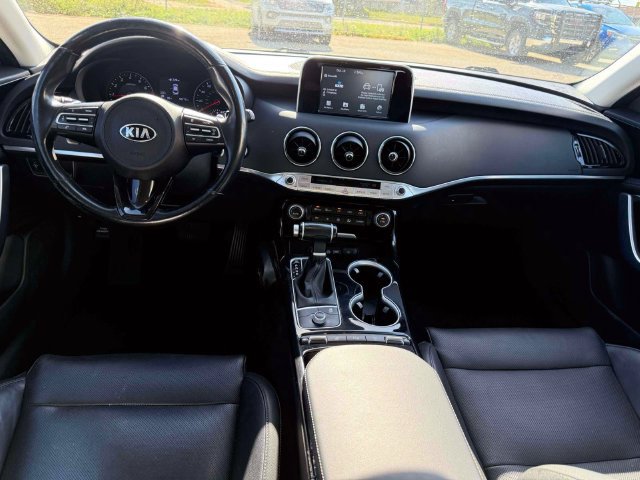 Used 2019 Kia Stinger AWD/4WD image 14