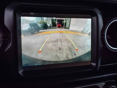 Used 2023 Jeep Wrangler Unlimited Sahara w/ Cold Weather Group image 21