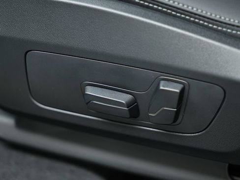 New 2027 BMW X2 xDrive28i AWD/4WD image 21