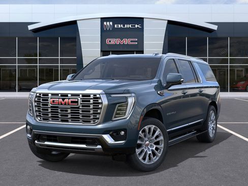 New 2026 GMC Yukon XL Denali w/ Sun & Power Step Package image 30