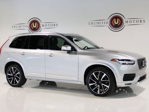 Used 2022 Volvo XC90 T6 Momentum w/ Advanced Package image 6