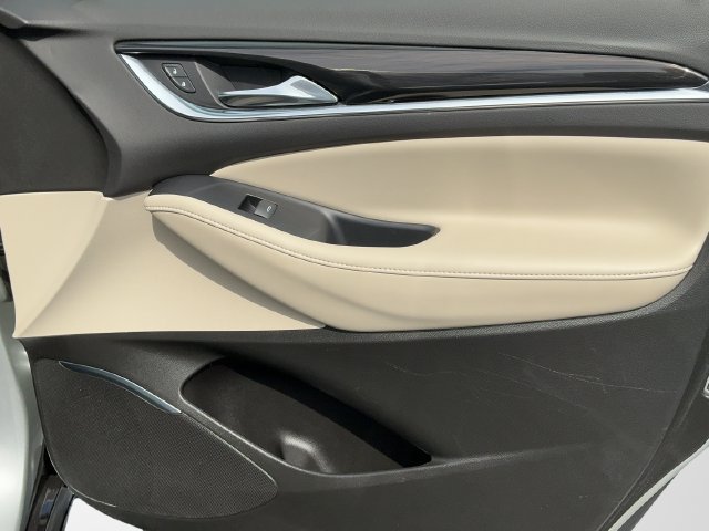 Used 2021 Buick Enclave Essence FWD image 25