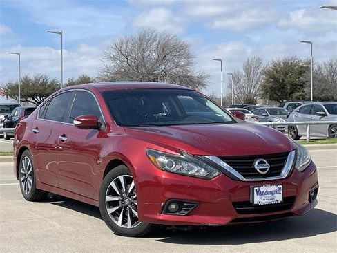 Used 2016 Nissan Altima 2.5 SL w/ 2.5 Technology w/LED Package image 2