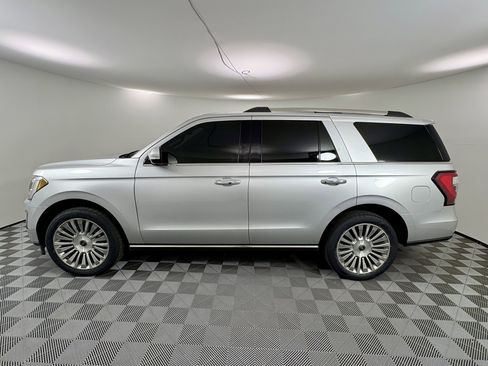 Used 2019 Ford Expedition Limited image 2
