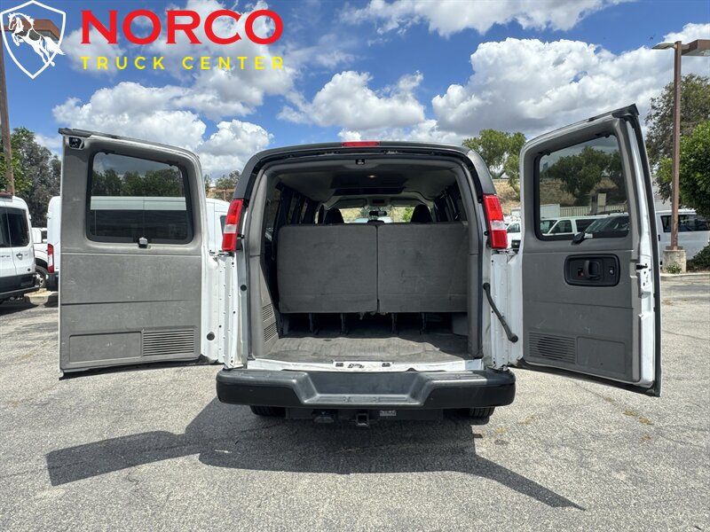 Used 2021 Chevrolet Express 3500 LS RWD image 12