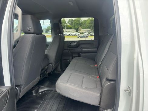 Used 2021 GMC Sierra 3500 4x4 Crew Cab w/ Convenience Package image 11