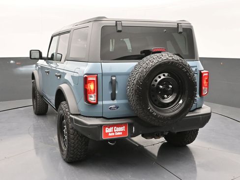 Used 2022 Ford Bronco Black Diamond image 4