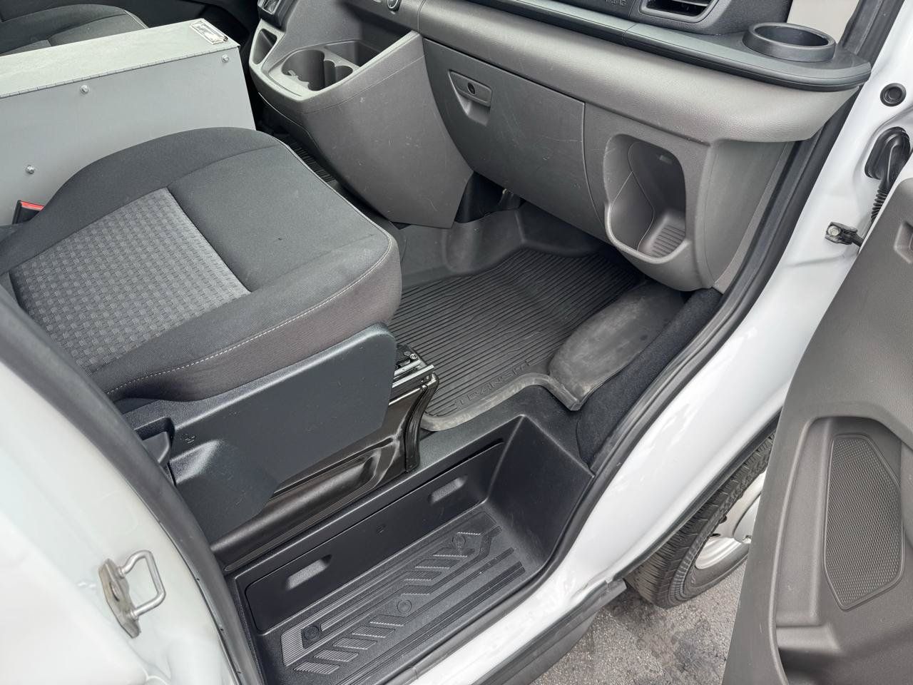 Used 2023 Ford Transit 250 Low Roof AWD image 23