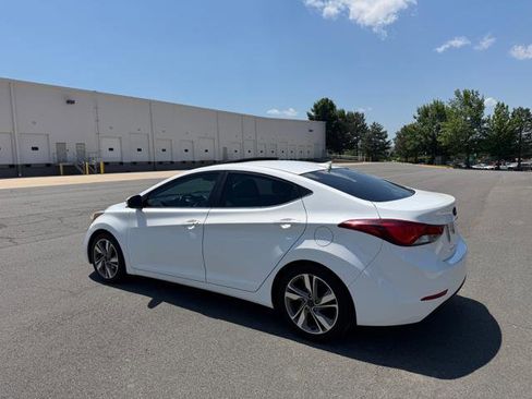 Used 2014 Hyundai Elantra Limited w/ Option Group 03 FWD image 3