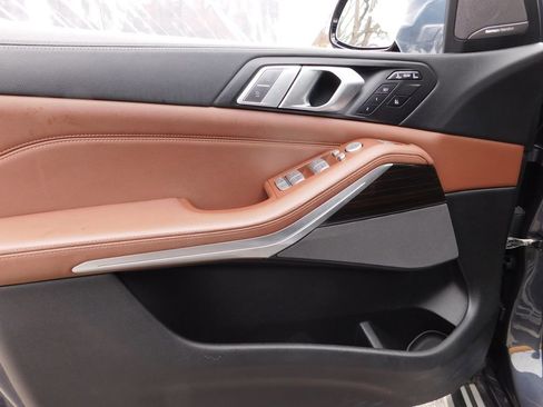 Used 2019 BMW X7 xDrive50i w/ Premium Package image 14