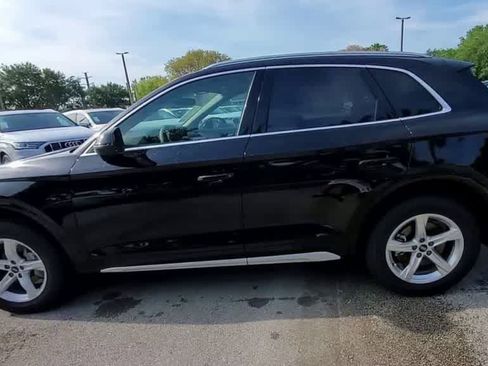 Certified 2023 Audi Q5 2.0T Premium w/ Convenience Package AWD/4WD image 5