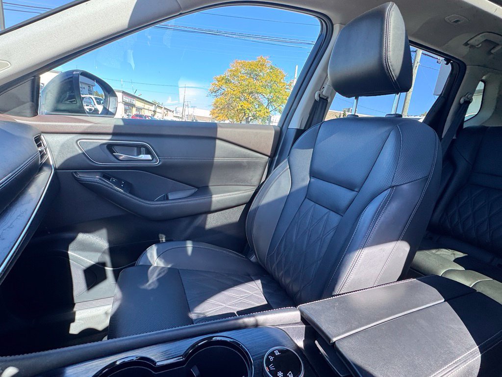 Used 2023 Nissan Rogue Platinum w/ Platinum Premium Package AWD/4WD image 15