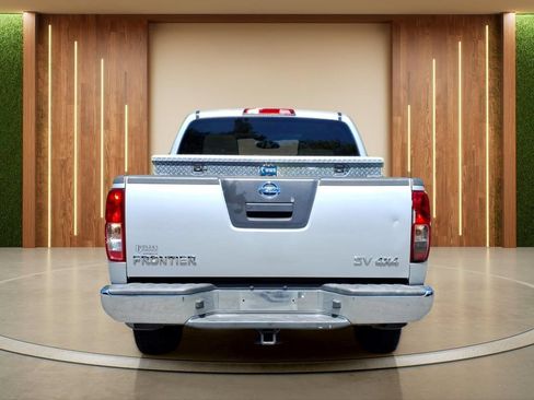 Used 2012 Nissan Frontier SV w/ SV Premium Utility Pkg AWD/4WD image 30