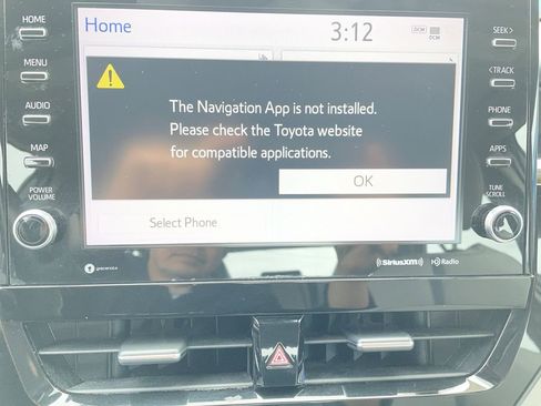 Used 2023 Toyota Camry XLE image 19