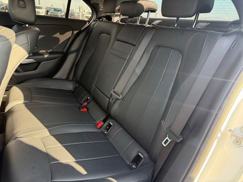 Used 2022 Mercedes-Benz A 220 image 4