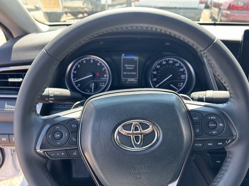 Used 2023 Toyota Camry SE w/ Convenience Package FWD image 13