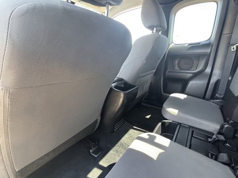 Used 2016 Toyota Tacoma SR5 w/ Towing Package RWD image 18
