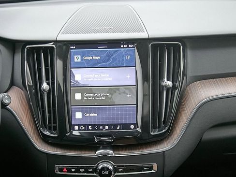 Certified 2023 Volvo XC60 T8 Plus w/ Climate Package image 27