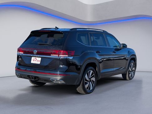 Used 2025 Volkswagen Atlas SE image 8