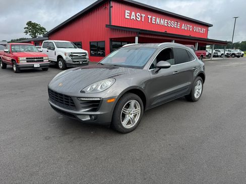 Used 2015 Porsche Macan S AWD/4WD image 2