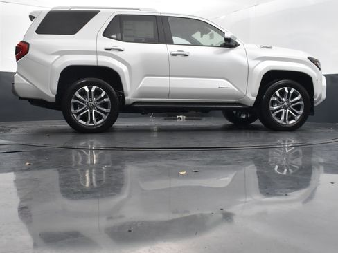 Used 2025 Toyota 4Runner Limited image 40