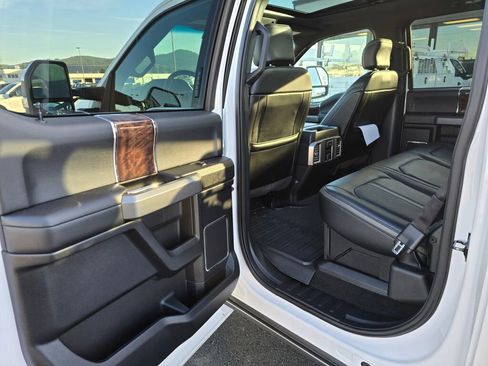 Used 2017 Ford F450 Platinum w/ Platinum Ultimate Package image 10