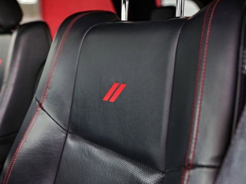 Used 2024 Dodge Durango GT image 40