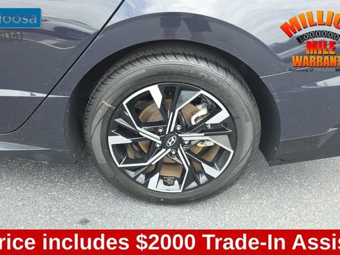 Used 2024 Hyundai Sonata SEL FWD image 11