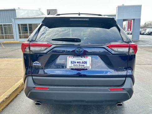 Used 2023 Toyota RAV4 XLE Premium image 8