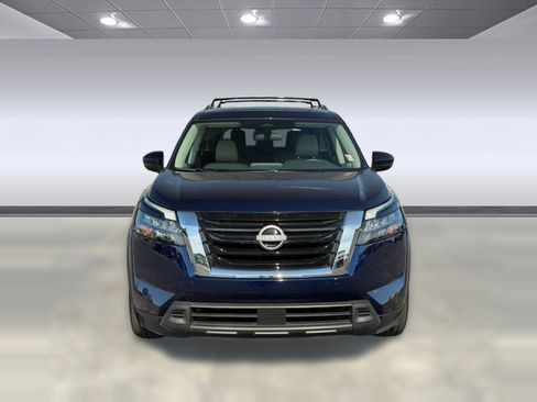 Certified 2024 Nissan Pathfinder SV w/ SV Premium Package AWD/4WD image 6