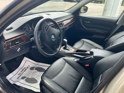Used 2011 BMW 328i xDrive Sedan AWD/4WD image 6