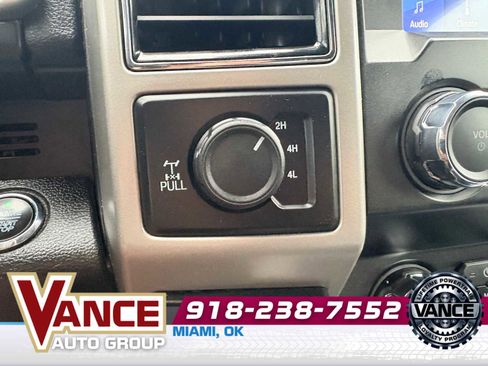 Used 2021 Ford F250 Lariat w/ Lariat Ultimate Package AWD/4WD image 28