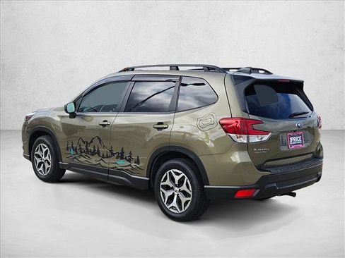 Used 2024 Subaru Forester Premium image 7