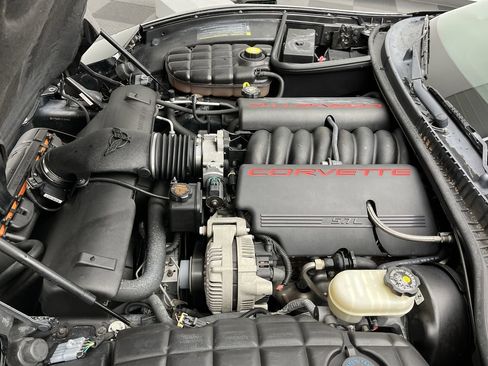 Used 2001 Chevrolet Corvette Convertible w/ Preferred Equipment Group2 image 20