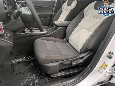 Used 2024 Chevrolet Trax RS w/ Sunroof Package FWD image 11