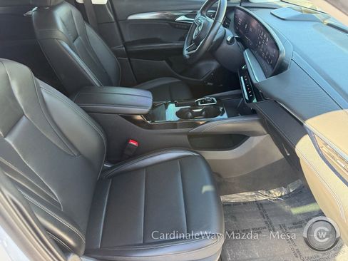 Used 2025 Buick Envision Preferred image 31