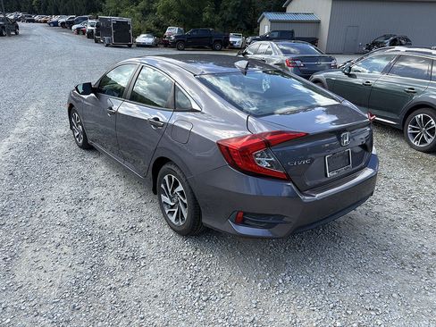 Used 2017 Honda Civic EX image 4