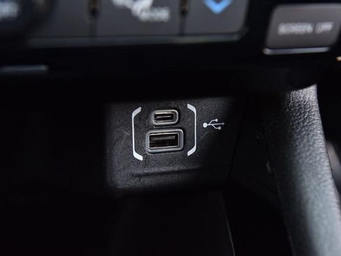 Used 2025 Jeep Compass Limited AWD/4WD image 17