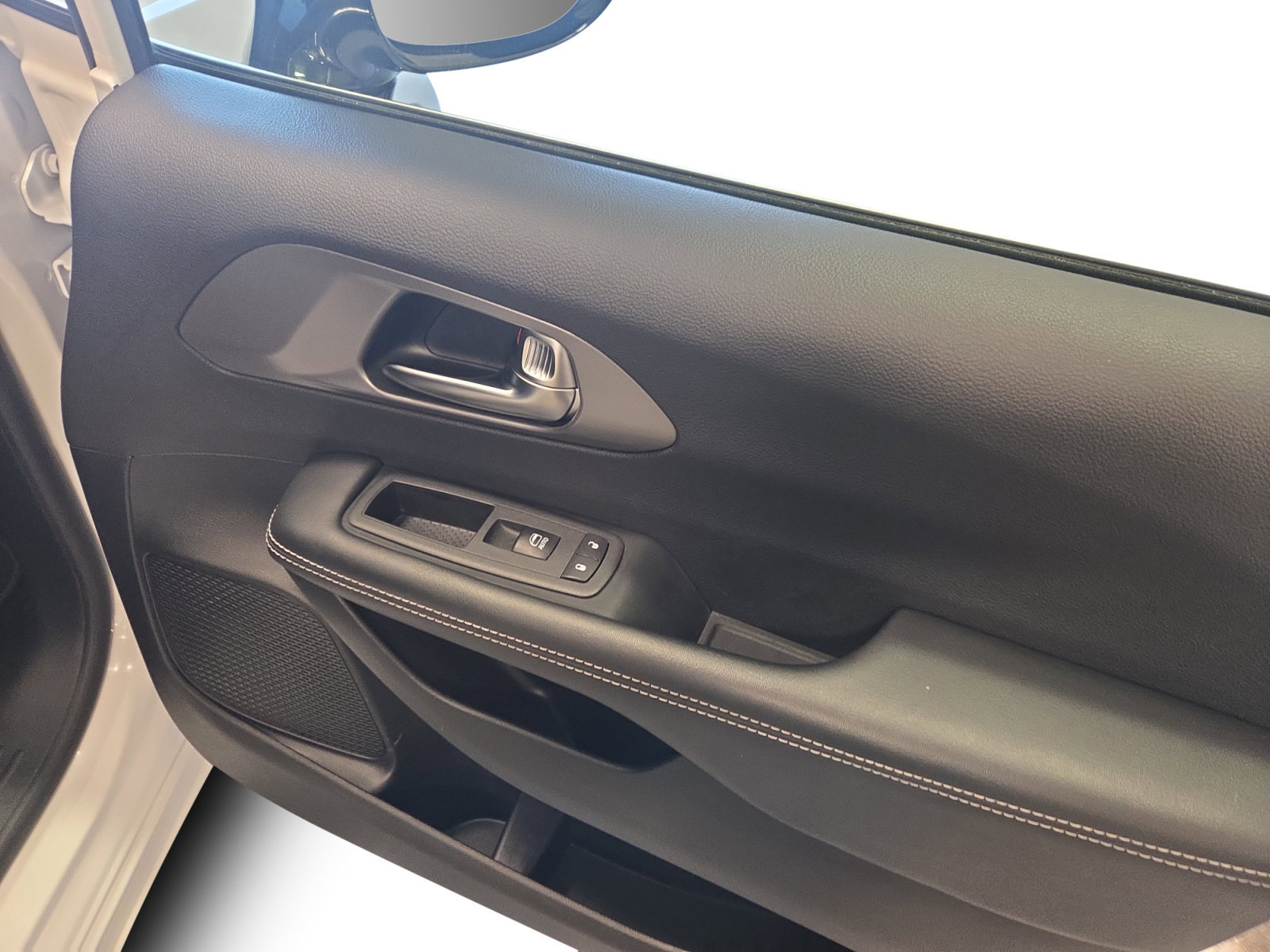 Used 2025 Chrysler Pacifica Select FWD image 25